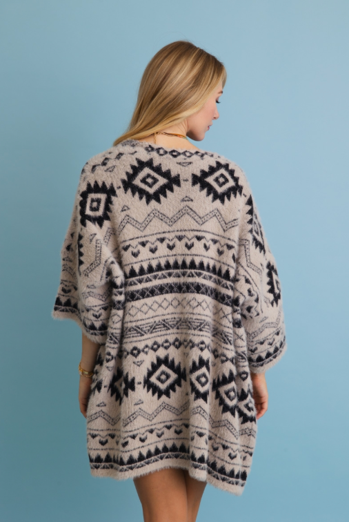 Aztec Knit Cardigan - Stylish and Warm